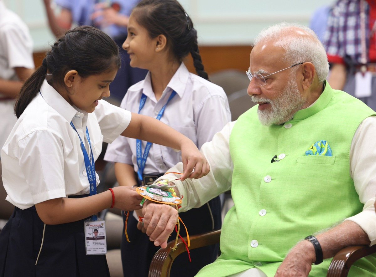 narendramodi's tweet image. Happy to have marked Raksha Bandhan with my young friends.