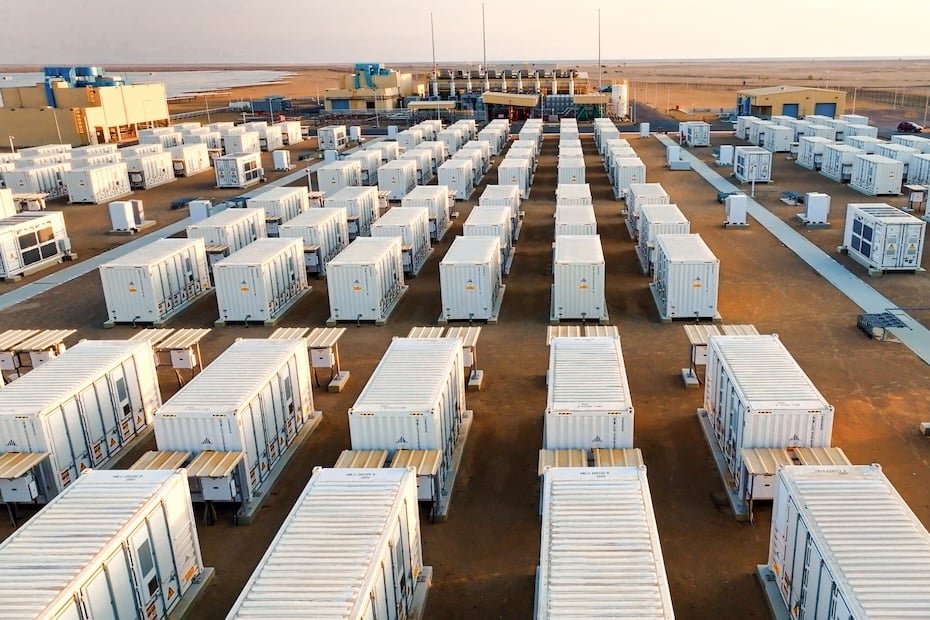 MiddleEastSolar's tweet image. The @RedSeaGlobal Project in KSA is set to redefine sustainable living with the world's largest solar microgrid, featuring a 400MW solar PV system and a 1.3GWh BESS spearheaded by @Huawei_ME.

Read more: ow.ly/1WHC50T0QYJ

#SolarMENA #MESIAMember #Innovation #Sustainability