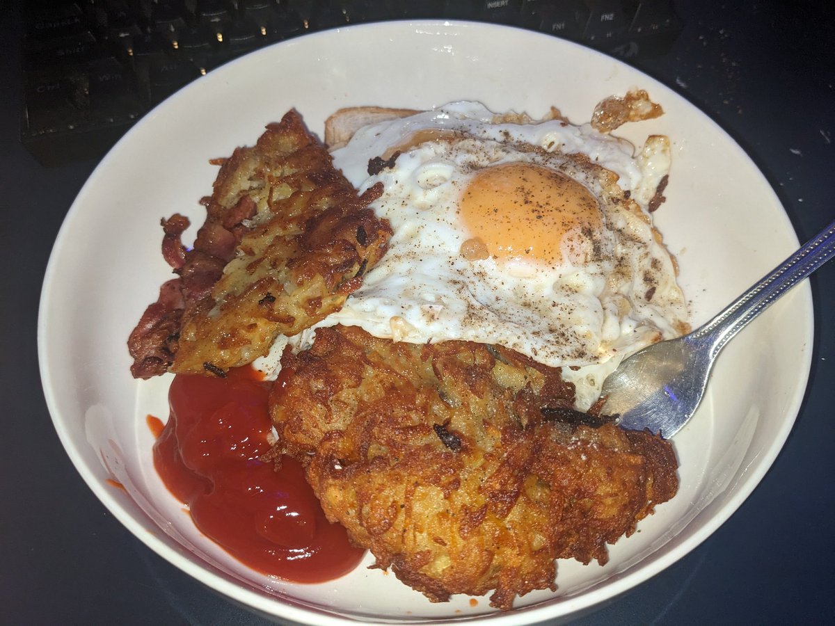 fishboxes's tweet image. 👑