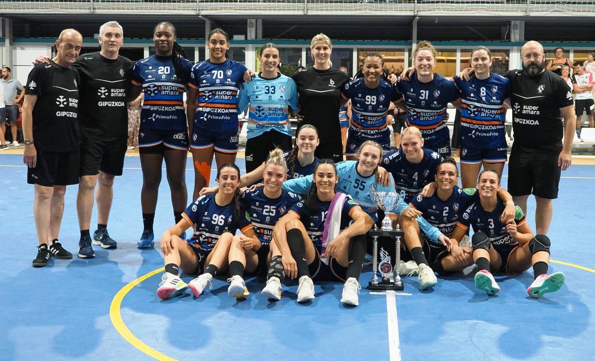 <a href="/CDBidasoaIrun/">CD Bidasoa Irun</a> y <a href="/ciudadlogronobm/">Dicorpebal Logroño La Rioja</a> volverán a enfrentarse el viernes en la fiesta del 25 aniversario de <a href="/elgoibarkosanlo/">SANLO E.K.T.</a>.
También jugarán esa tarde en Elgoibar <a href="/BalonmaBeraBera/">super amara Bera Bera</a> y <a href="/CbmZuazo/">Club Balonmano Zuazo</a> completando un gran programa doble.