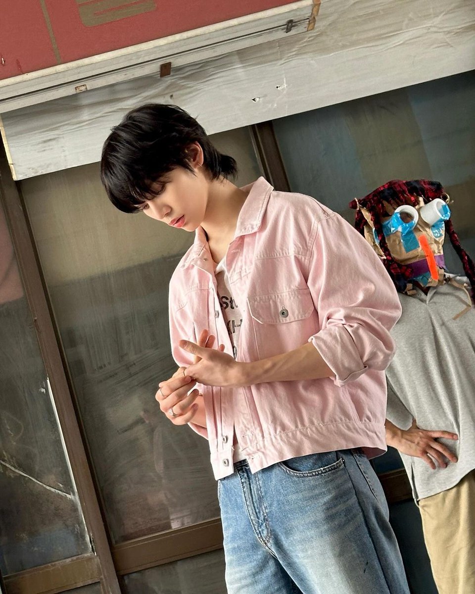 taesanj's tweet photo. When the vibe is right, I'm ready to take on the world! Standing by the window, I’m just a heartbeat away from my next adventure. Who’s with me? https://t.co/3OqsTZdmyi