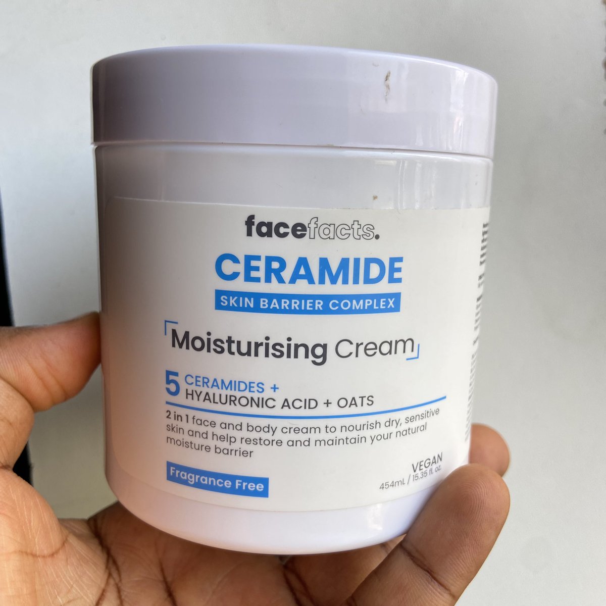 trollfootbol's tweet photo. If you having skin issues and you've spent so much on skin care with no result... Get this and thank me later👍🏿 https://t.co/juNGLTw8eb