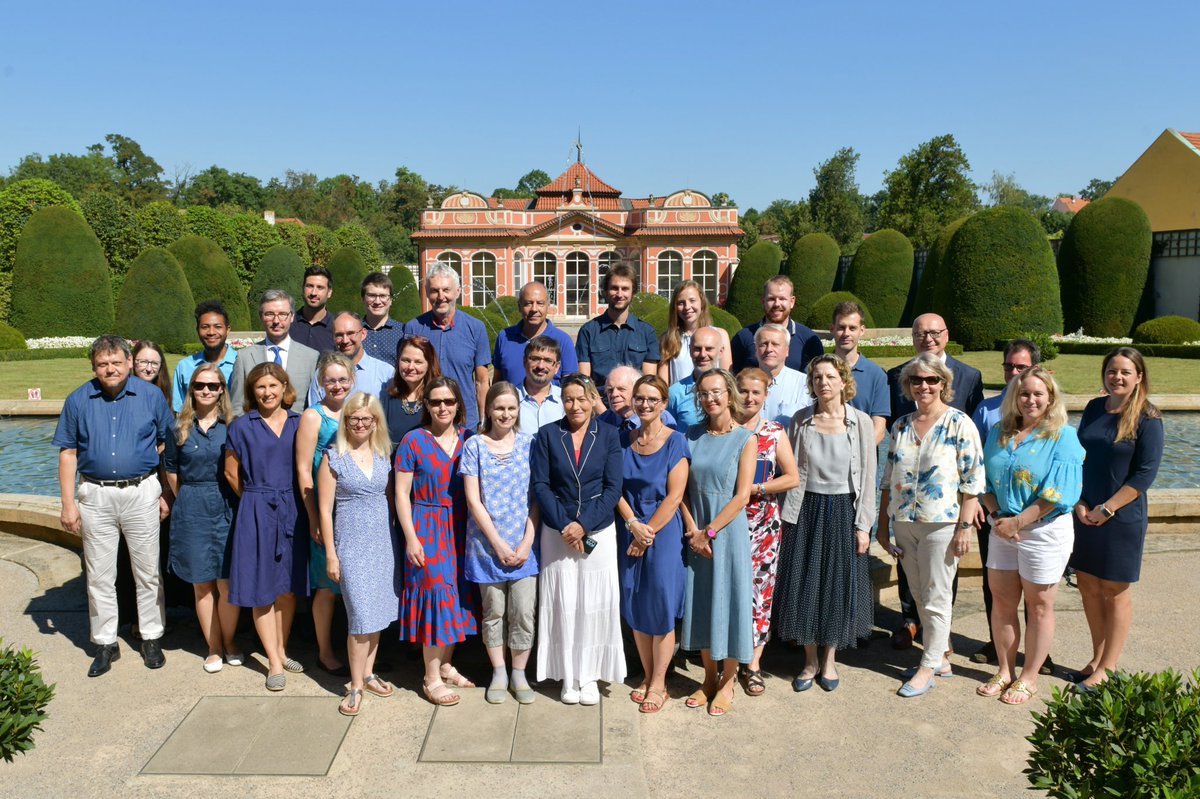 💙 U příležitosti Světového humanitárního dne děkujeme za <a href="/mzvcr/">Ministerstvo zahraničních věcí</a> všem humanitárním pracovníkům, kteří riskují zdraví a životy, aby pomohli tam, kde je to potřeba. Jsme hrdí na zapojení Češek a Čechů do humanitární pomoci.

#CeskoPomaha