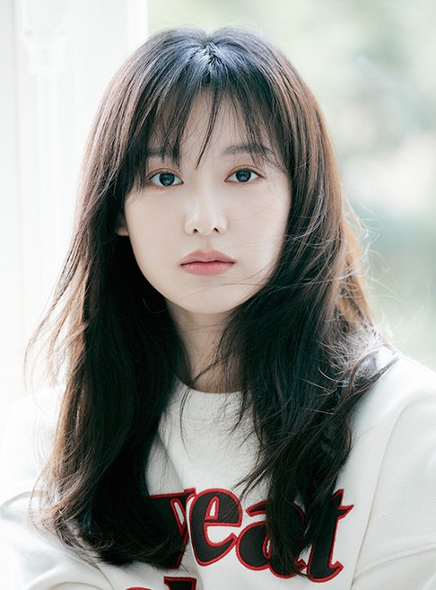 KDramaHandle's tweet photo. #KimJiWon for her role in #QueenOfTears got nominated for the Hot Star (Female), Global Star, and Best Couple with (#KimSooHyun) categories at Korea Drama Festival 2024. https://t.co/f0XlVV6dMh