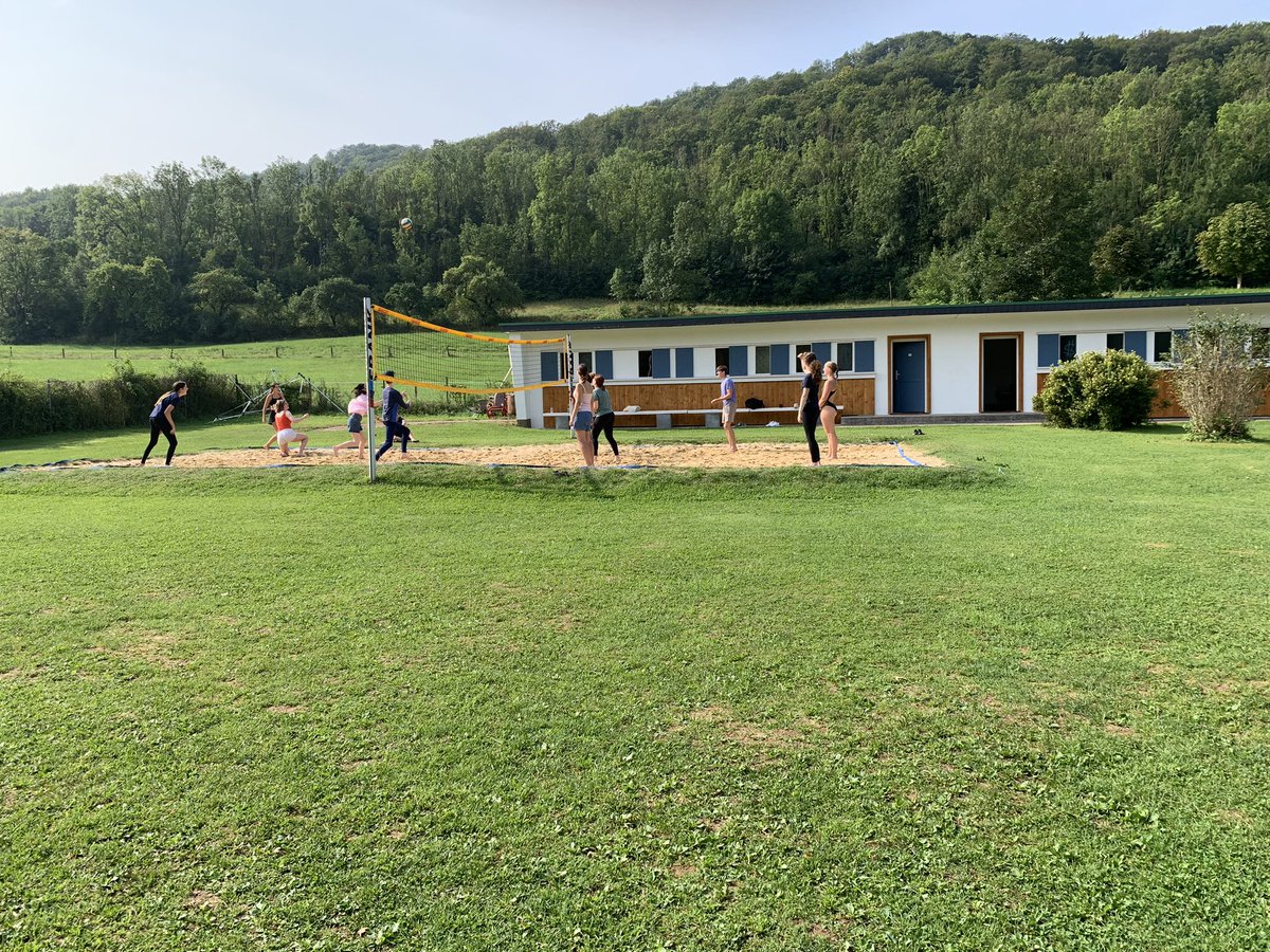 GPCGerman's tweet photo. #GPCLengenfeld Double PE and a very competitive round of beach volleyball. Keeping score in German is quite tricky but fun! Ailsa has the pool to herself. https://t.co/TqEuW6WMrV