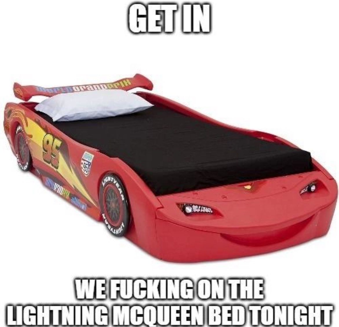 hourly_shitpost's tweet image. ㅤ