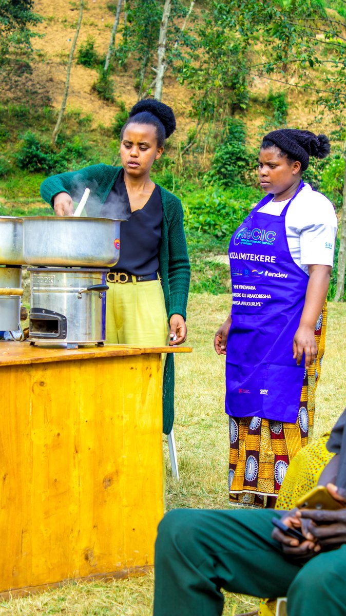 giz_rwanda's tweet photo. Last week, the Reducing the Climate Impact of Cooking (ReCIC) #NozaImitekere Awareness Campaign reached the sectors of #Jomba, #Bigogwe, and #Mukamira in @NyabihuDistrict. Our team showcased improved cookstoves and promoted their benefits.
#GreenRwanda 🇷🇼🌿 https://t.co/NHMUCR7M4V