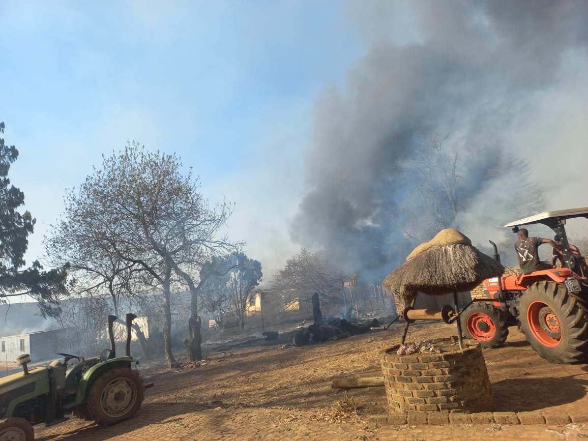 Mauwanee's tweet photo. Heartbreaking Commercial Farmer in Magalies watching as her 32 Tunnels &amp; 2.2Ha Shadenets structures burn . . . We will Rise again Robela Farms (Mama Robela &amp; Lungi) God will provide @Lesufi @VuyiswaRamokgop @OfficialGDARD @AngieKhumalo @Anele https://t.co/X5ODW0uuIJ