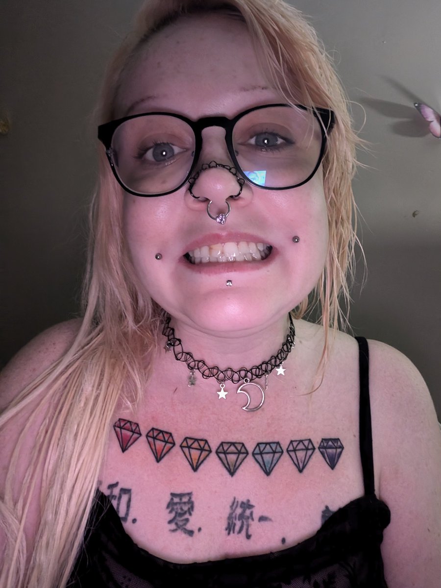 lsdfae's tweet photo. dude yay i started getting all the tattoos n piercings ive wanted this week lol finally

i have 8 more tattoos to go lol https://t.co/Bnf8I34XM8