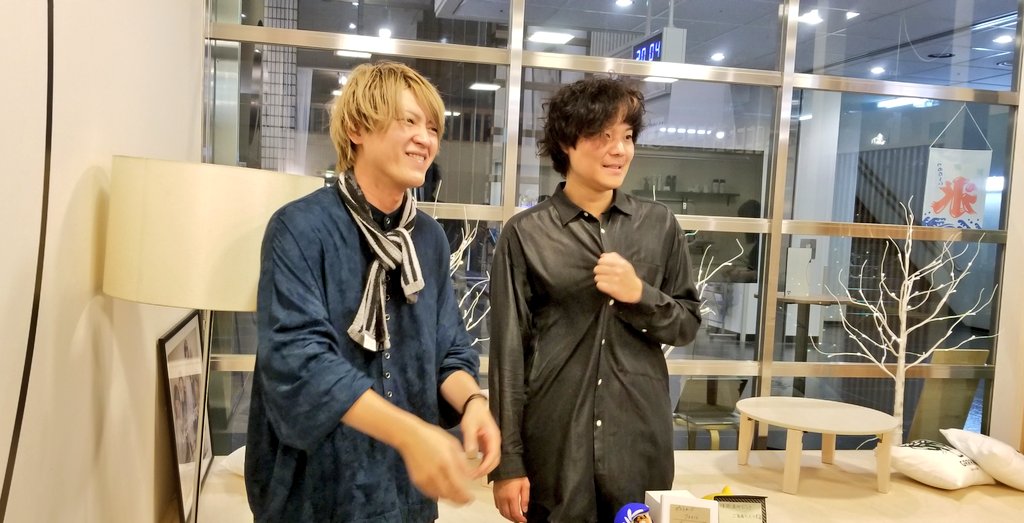 ssaacchiiy's tweet image. いつも聴いても素敵だけれども、Yellowは優しく心を解してくれた。昨日も通った道の唄は巧妙に聴こえて、胸を焦がす音だった。交互に響く気持ちの良い音を浴びて生き返った！
#11th高高 #takataka