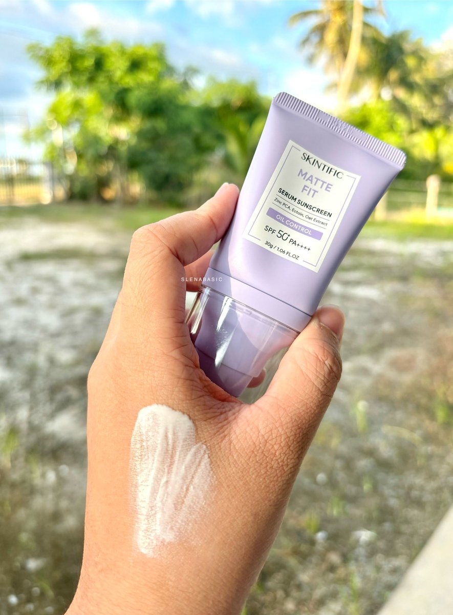 slenabasic's tweet photo. If your skin jenis oily please STOP USING GREASY SUNSCREEN! Guna matte sunscreen yang ni 👍🏻

Matte finish, no white cast &amp; help control oil on your face! Skin kilang minyak who?

#mattesunscreen #skintificnewlaunch #purplesunscreen #mattefinish #antikilangminyak https://t.co/z0idk533z9