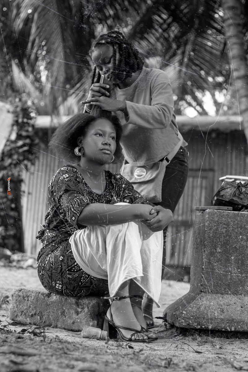 Au sein du YÈ, nous avons lancé un challenge: Une photo par jour pendant 30 jours. Pour ce premier jour, je choisis de plonger dans le monde du blanc noir, où chaque ombre porte une histoire et chaque lumière dévoile une émotion cachée.
#yechallengephoto #unjourunephoto #yè #rxii