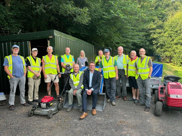 EWEdwardson's tweet photo. BRAN, Blairgowrie – Community Benefits Project - EWE generously supported the project by installing all the electrics into the shed, by means of their Communities Benefit Fund. Our Director of Finance, Lesley, went along to meet team. Great work by all. https://t.co/4wdR17Lz9Z