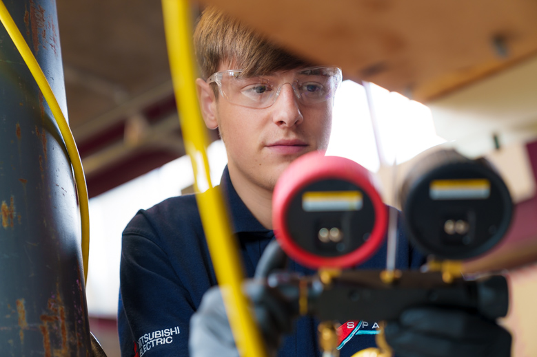 Total People tweet media