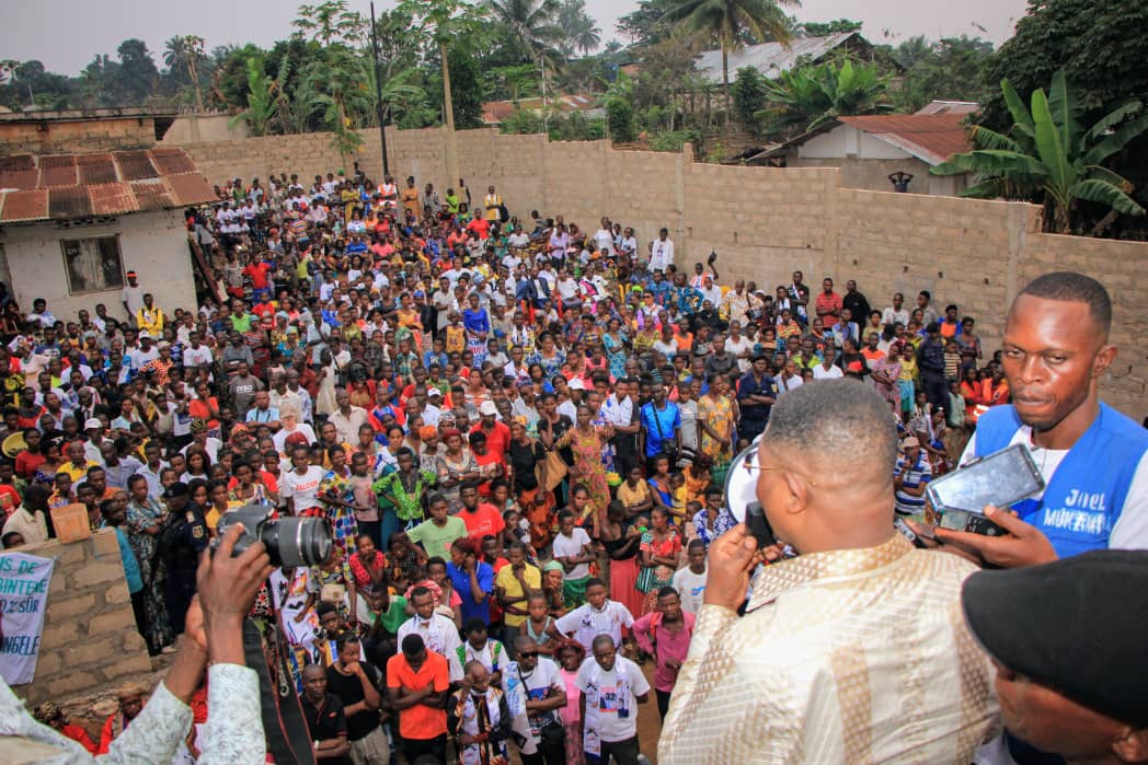 📍Bulungu, le 18 Août 2024 | Kwilu

Dans le cadre des vacances parlementaires, je me suis rendu à Bulungu pour m'entretenir avec ma base. Occasion pour moi de mieux cerner les préoccupations de la population et bien préparer les prochaines sessions parlementaires.