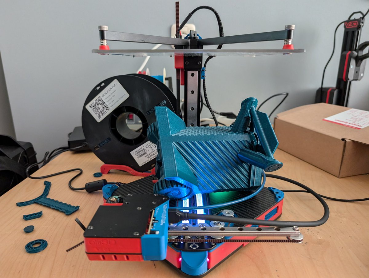 3Dprintingstuff's tweet photo. Normally I wouldn't be really happy to wake up like this, but don't mind with the @Positron3d. Looks like the perfect combination between layer adhesion and release once printed. Model by @Clockspring3D https://t.co/0hC1u0E6Mk