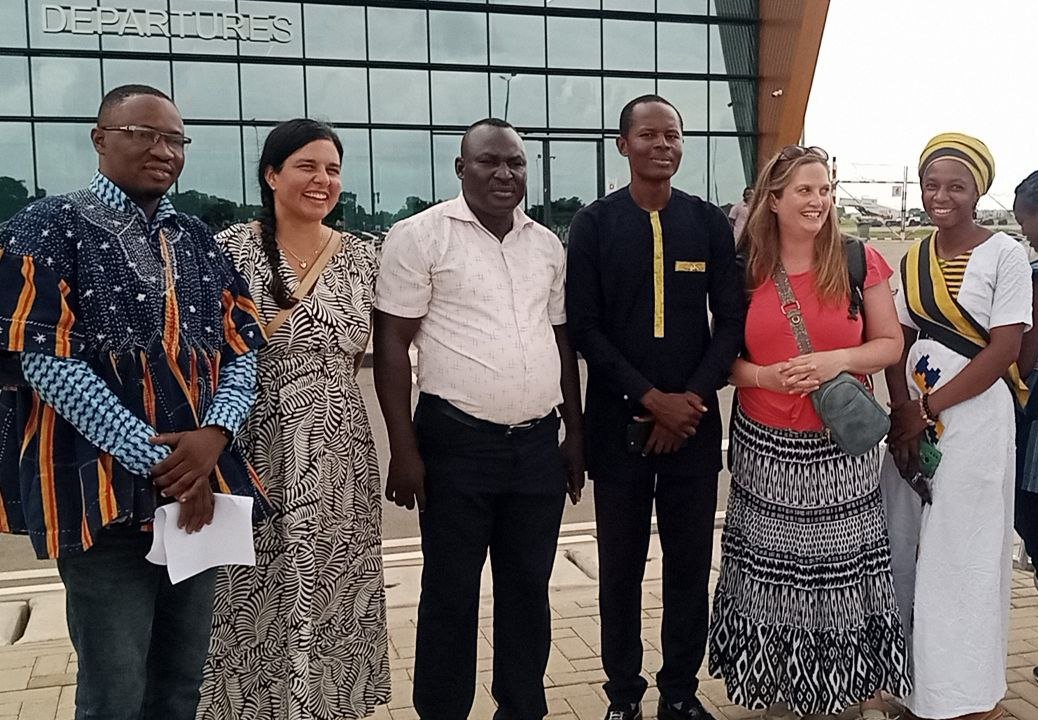 TiimobW's tweet photo. I was privileged to be among 8 Fulbright Teacher Exchanges Alumni in Ghana selected to host fellow teachers from the U.S. for the 2023/2024 Fulbright Teachers for Global Classrooms Program.  I hosted Aziza and Michelle. 
 #FulbrightTeacherExchanges
@IREXintl @USEmbassyGhana https://t.co/cLEZEc5dgK
