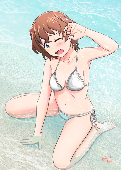 海ではしゃぐ赤星小梅 金ビキニ/銀ビキニ 