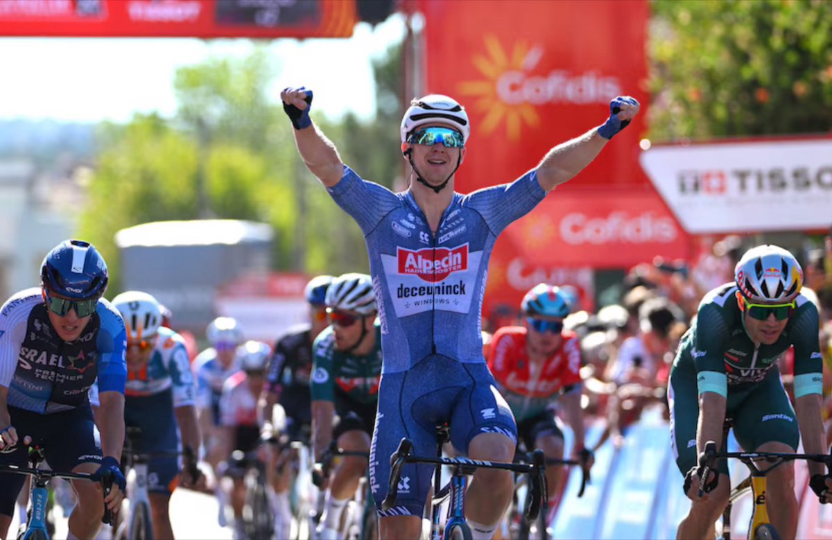 petrodavid21's tweet photo. Vuelta 2024
Stage 3

After his victory on the 2nd stage
Kaden Groves 
is the logical favorite for the 3rd stage 
The finish is less challenging than the previous day
Wout Van Aert
who has taken the red jersey
is more an outsider

#121Metadex #Vuelta #cycling #PredictionGames https://t.co/kBoQbDk0tQ
