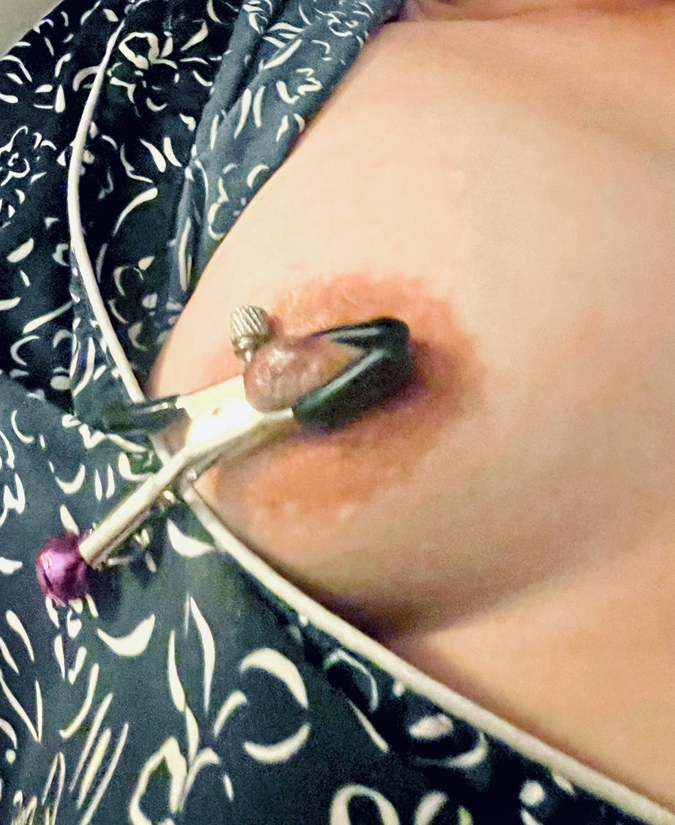 好鍾意呢個夾🫣

#香港人妻 #人妻 #ukcouple #couple #hotwife #bdsm #同房不換 #同房交換 #潮吹 #噴水 #露出 #野外露出 #反差