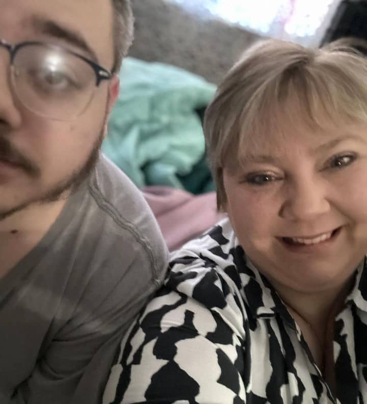 my shy son #account got hacked