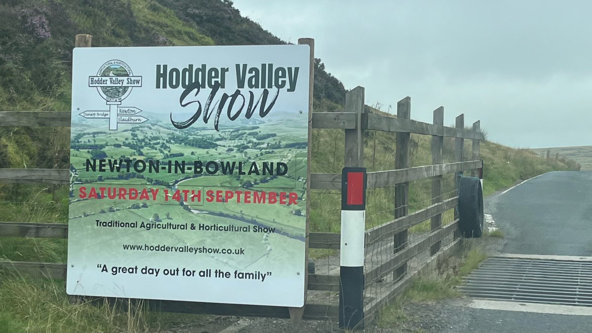 hodder_showcow's tweet photo. The Signs are UP..... How  many can  you Spot...... #hoddervalley* https://t.co/g4RxQV8A65
