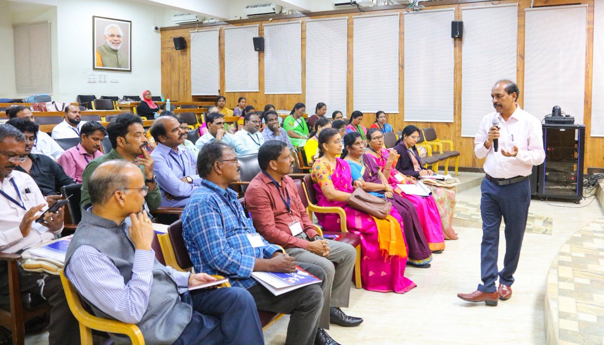 EFLU_OFFICIAL's tweet photo. @EFLU_OFFICIAL inaugurates One-Week Training Program, “English Pro,” for English Faculty of Government Degree Colleges, Andhra Pradesh (IV Batch) on August 19, 2024. This program runs till 23, 2024, empowering educators with new skills and knowledge. 🌟 #EnglishPro #EFLU https://t.co/iXxm9IKQNB