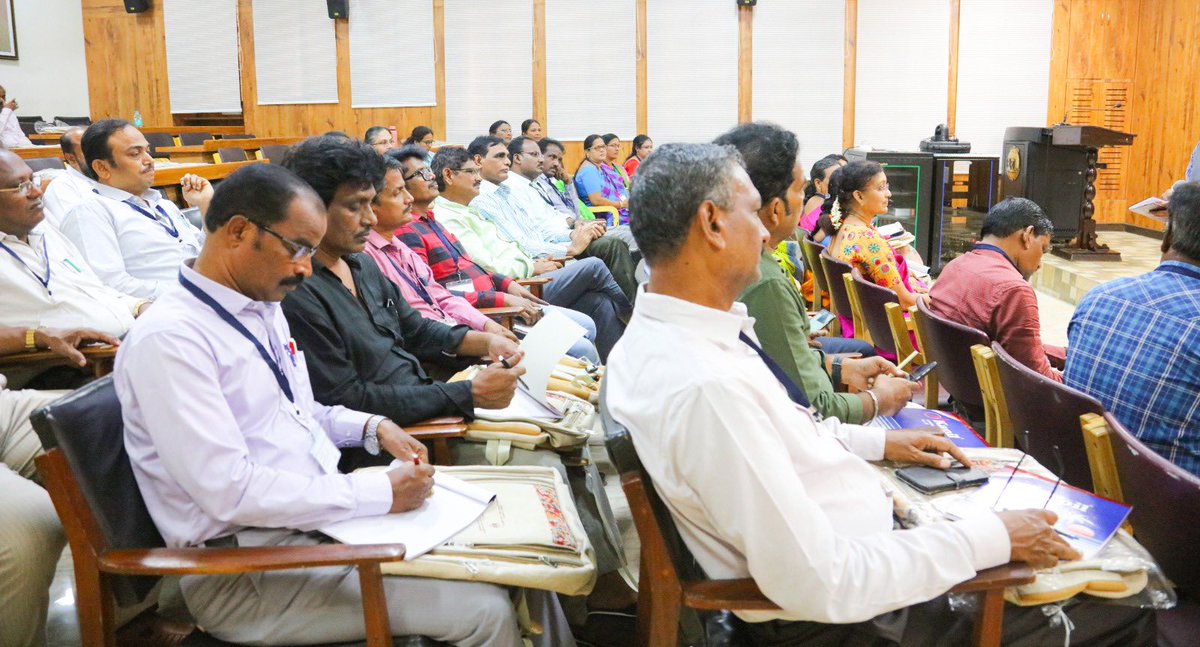 EFLU_OFFICIAL's tweet photo. @EFLU_OFFICIAL inaugurates One-Week Training Program, “English Pro,” for English Faculty of Government Degree Colleges, Andhra Pradesh (IV Batch) on August 19, 2024. This program runs till 23, 2024, empowering educators with new skills and knowledge. 🌟 #EnglishPro #EFLU https://t.co/iXxm9IKQNB