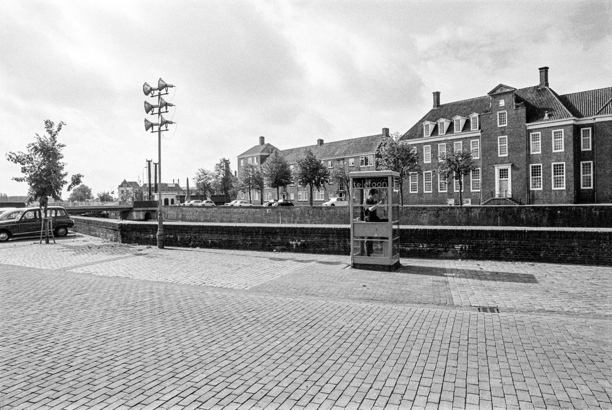 wijzijndestad's tweet photo. Gezocht: de telefooncellen die ooit in Middelburg stonden
https://t.co/O9EaTyZO44 https://t.co/nzcr4tCqvI