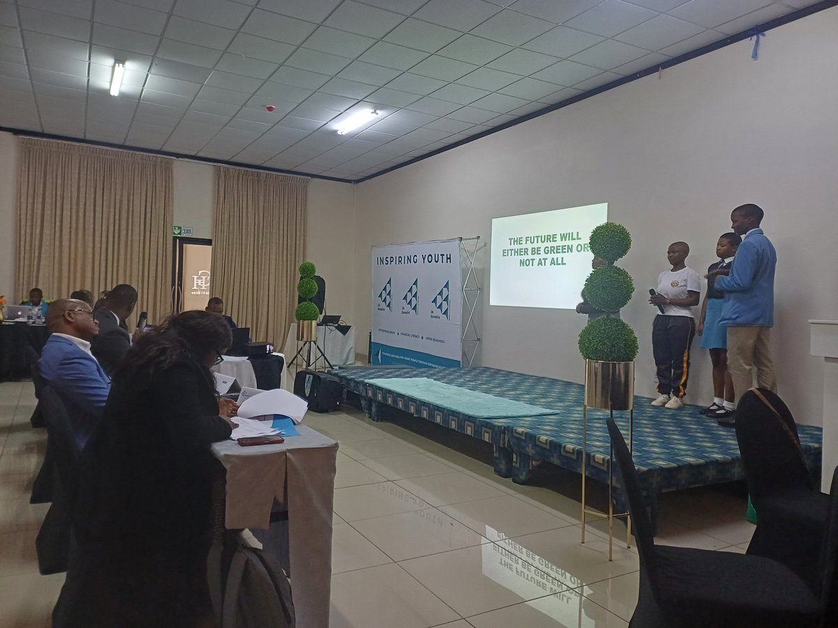 rubenpages_'s tweet image. 'The future will be green or not at all' ♻️ Inspiring ideas coming out today from the @JA_Eswatini competition for the youth-led company of the year! @Unicef_Swazi is proud partner to provide young people #financialliteracy &amp;amp; #workreadiness programmes for youth in #Eswatini🇸🇿