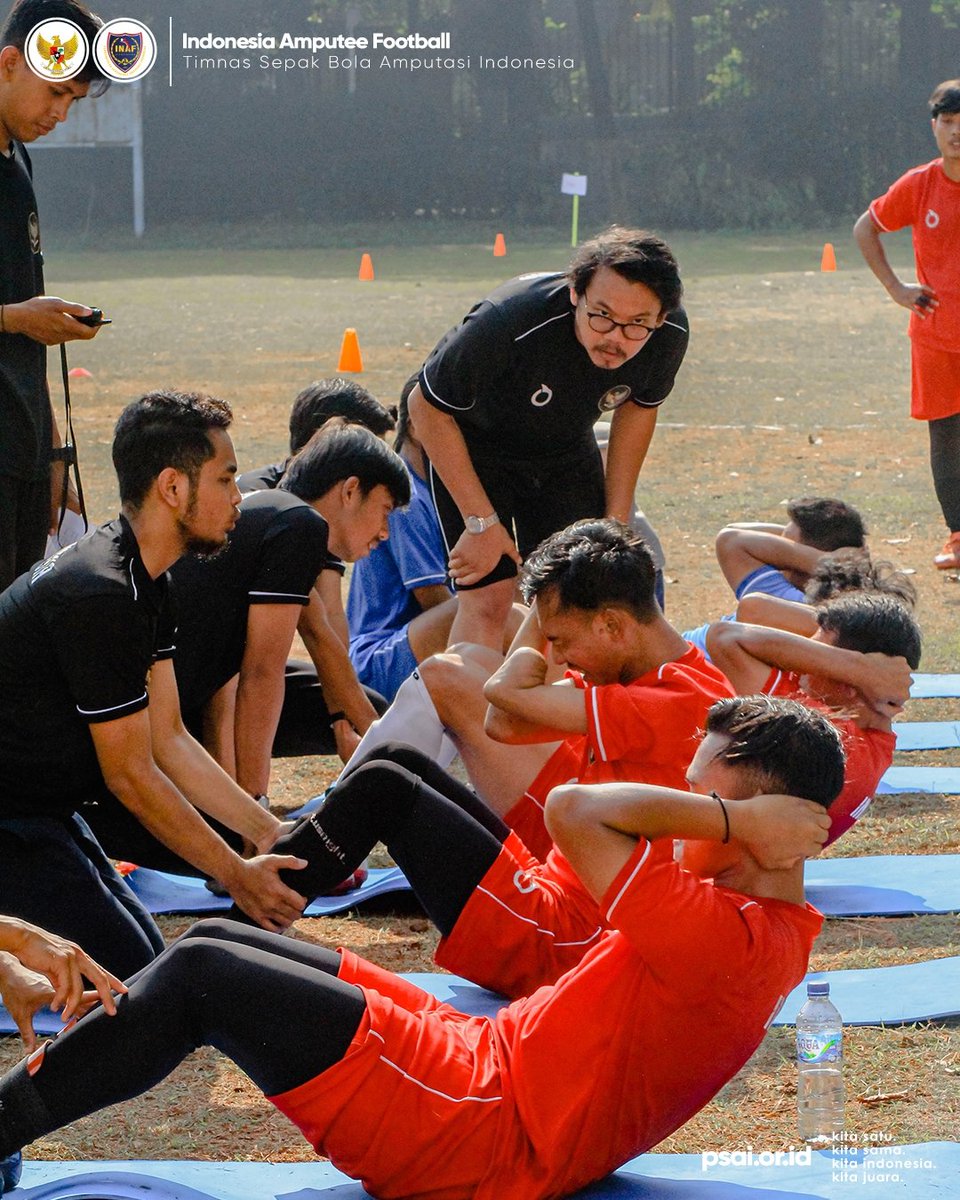 Latihan Fisik: Menu latihan hari pertama pemusatan latihan Timnas ⚽🦅🇮🇩
Road to ASIAN AMPUTEE FOOTBALL CHAMPIONSHIP 2024.

#indonesiaamputeefootball #pialaasia2024 #garudaINAF #sepakbola #indonesia #timnasindonesia #timnasamputee
