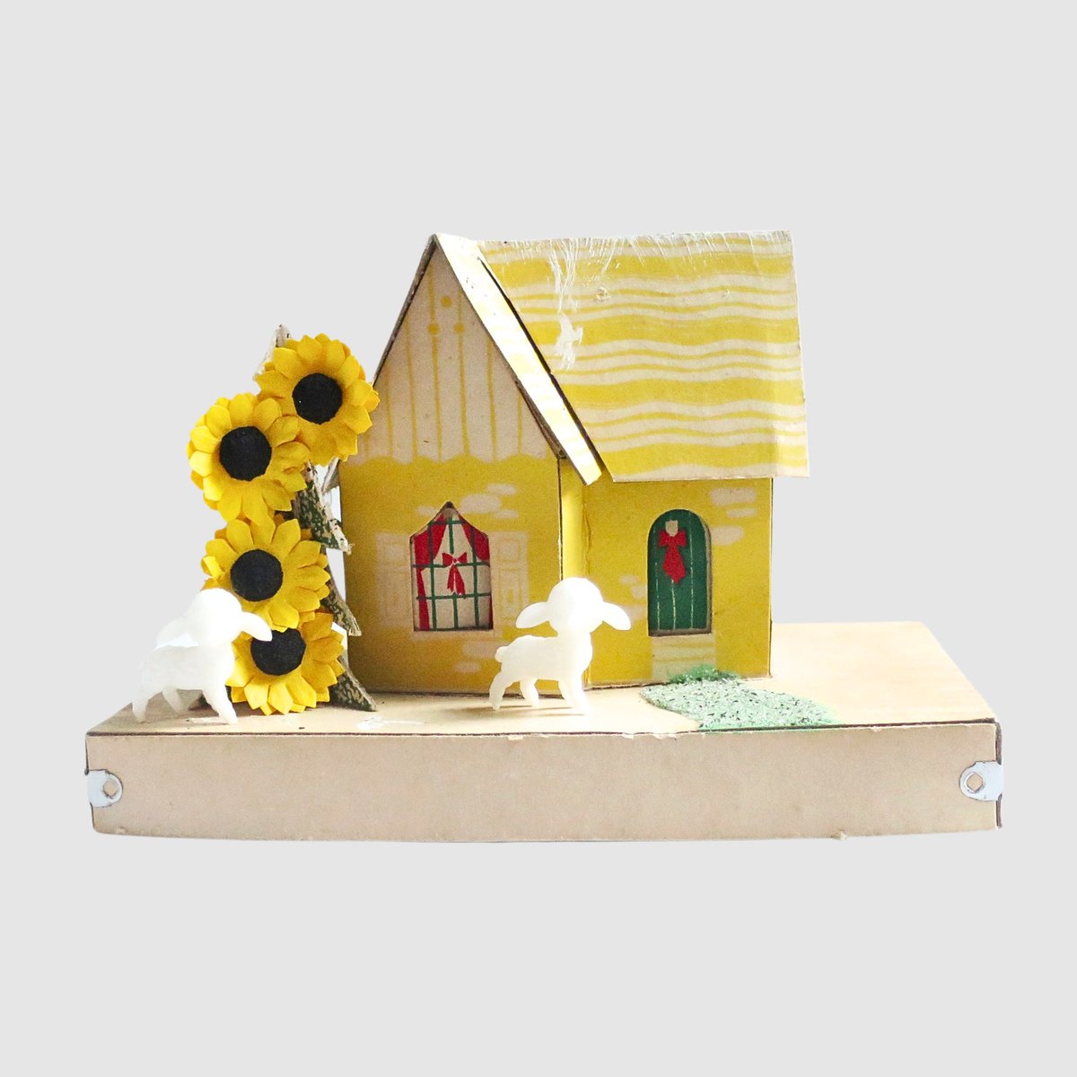 swirlingorangeE's tweet image. Summer Paper House, Vintage Cardboard Model, Mantel Decoration  etsy.me/3Mc0osI #SMILEtt23 #PutzHouse #Shopearly #AskforDiscount #EteamUnity #Mteam #ChristmasPast
