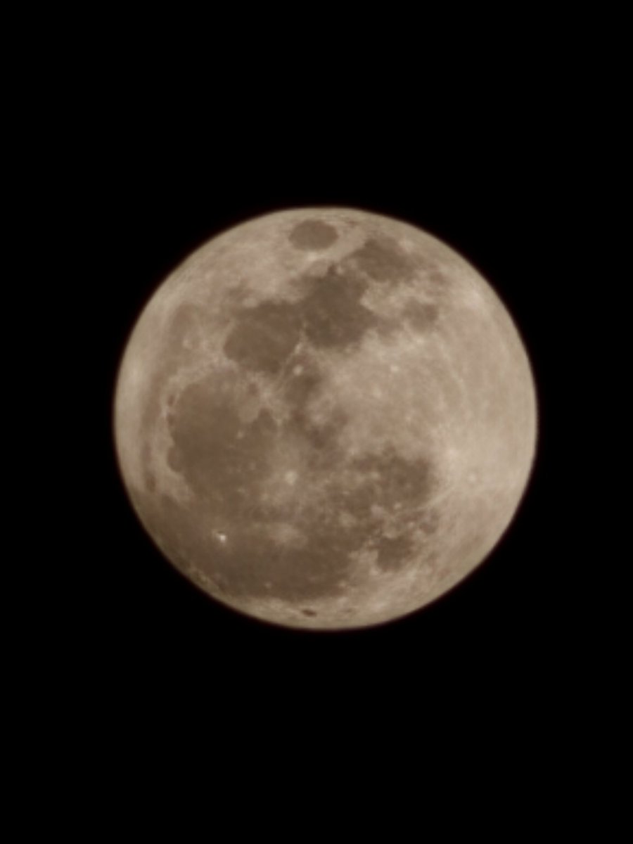 brantas10's tweet photo. Full moon! https://t.co/y3JgCM0W8x