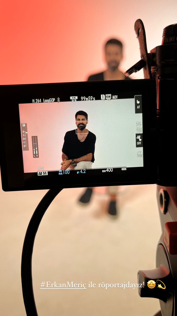 Röportaj başladı!
Fotoğraf,ayrıntı bekliyoruz. 
#ErkanMeriç