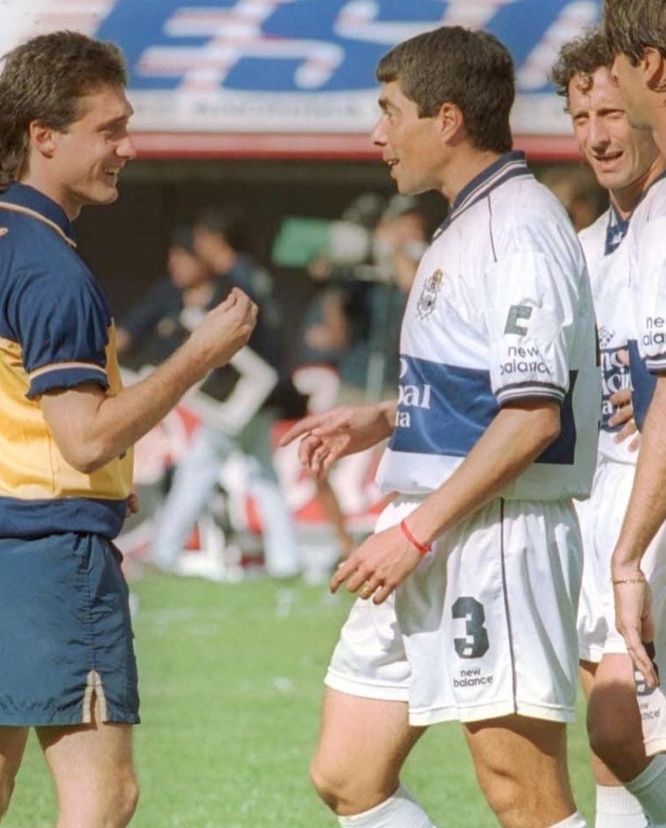 QLESDGimnasia's tweet photo. #GELP #CGE Guillermo Barros Schelotto nunca le convirtió oficialmente al Lobo e incluso falló los dos penales que pateó contra el equipo del que es hincha. 

Hernando le atajó uno en un 1 a 1 en el 2002, y Olave le contuvo otro en un 0 a 0 en 2004, ambos en la bombonera. ⬇️ https://t.co/2LDmRvDYvG