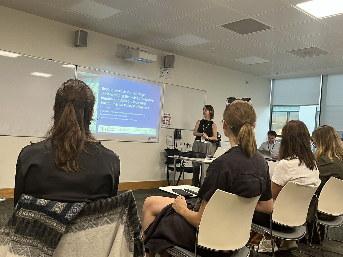 Clara_Kub's tweet photo. I had a great time last week at @ucddublin, presenting part of my PhD research at the annual @ECPR conference. Lovely (re)connecting with people, discussing ideas, and getting new food for thought. Thank you for the opportunity, excited to get back to my research now! https://t.co/NtCSFBiaOT