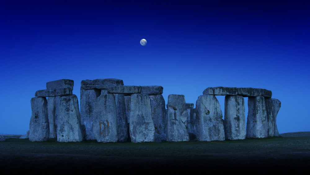 Stonehenge tweet media