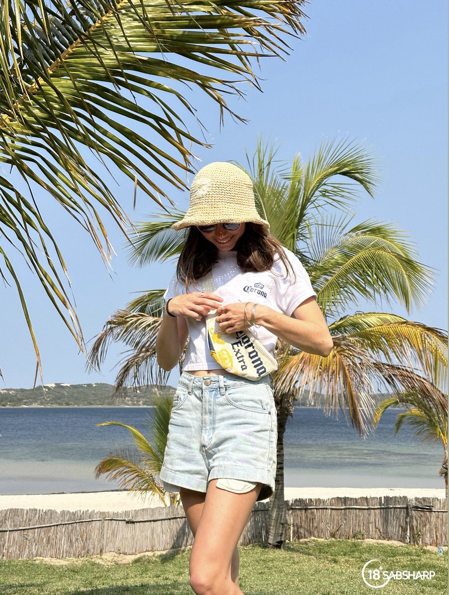 in a palm tree paradise 🌴 #ThisIsLiving #AD #GoldenMoments