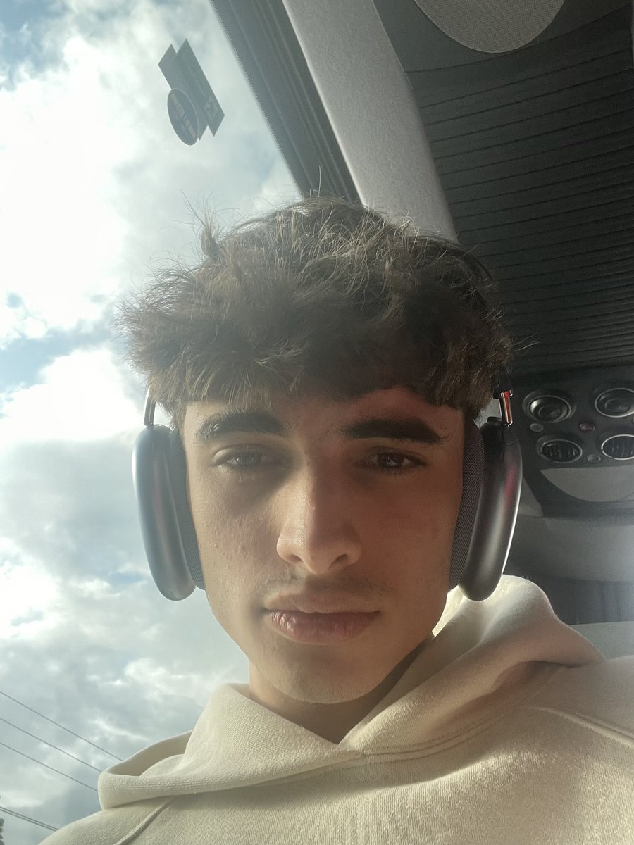 HvK IDrop tweet media