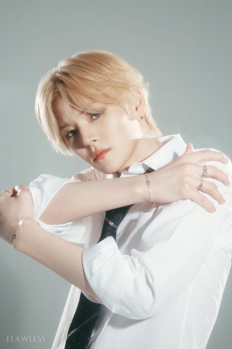 with_flawless's tweet photo. #FLAWLESS X #TREASURE

🔗 https://t.co/AQwsYRqsg6

Adore Every glow: The True TREASURE Within

📆~ 9.8 23:59 (KST)

#요시 #YOSHI
@ygtreasuremaker @treasuremembers https://t.co/pihKlW2y5S
