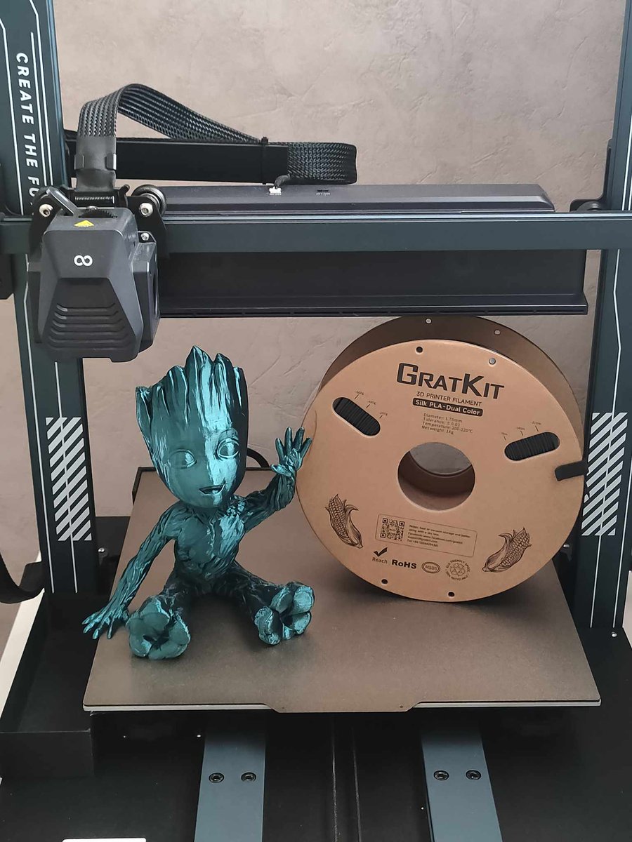 GratkitOfficial's tweet photo. That's awesome, love it! Thanks Cédric Proyart for printing and sharing this shiny work!
Filament: #Gratkit silk dual color black and green PLA
#3dartwork #gratkit #filament #dualcolor #blackgreen #3dart #gratkitfilament #3dprinting #silkpla #silkfilament https://t.co/80rhIdH2Ll