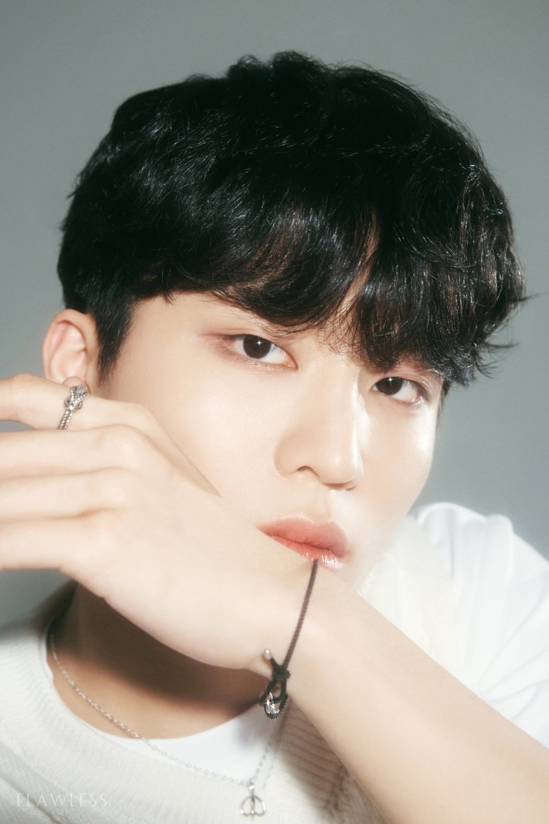 with_flawless's tweet photo. #FLAWLESS X #TREASURE

🔗 https://t.co/AQwsYRr05E

Adore Every glow: The True TREASURE Within

📆~ 9.8 23:59 (KST)

#박정우 #PARKJEONGWOO
@ygtreasuremaker @treasuremembers https://t.co/XeEYlDeiQq