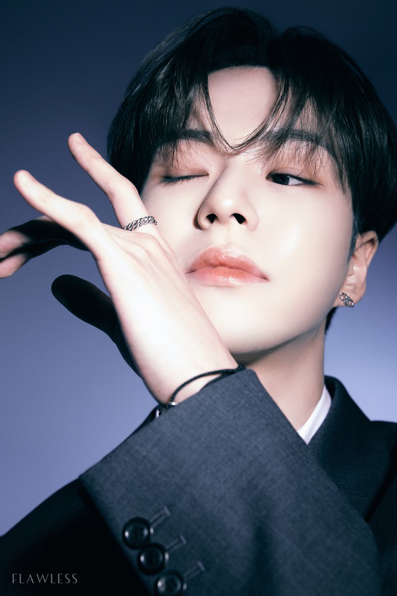 with_flawless's tweet photo. #FLAWLESS X #TREASURE

🔗 https://t.co/AQwsYRr05E

Adore Every glow: The True TREASURE Within

📆~ 9.8 23:59 (KST)

#윤재혁 #YOONJAEHYUK
@ygtreasuremaker @treasuremembers https://t.co/hlKmqz00HR