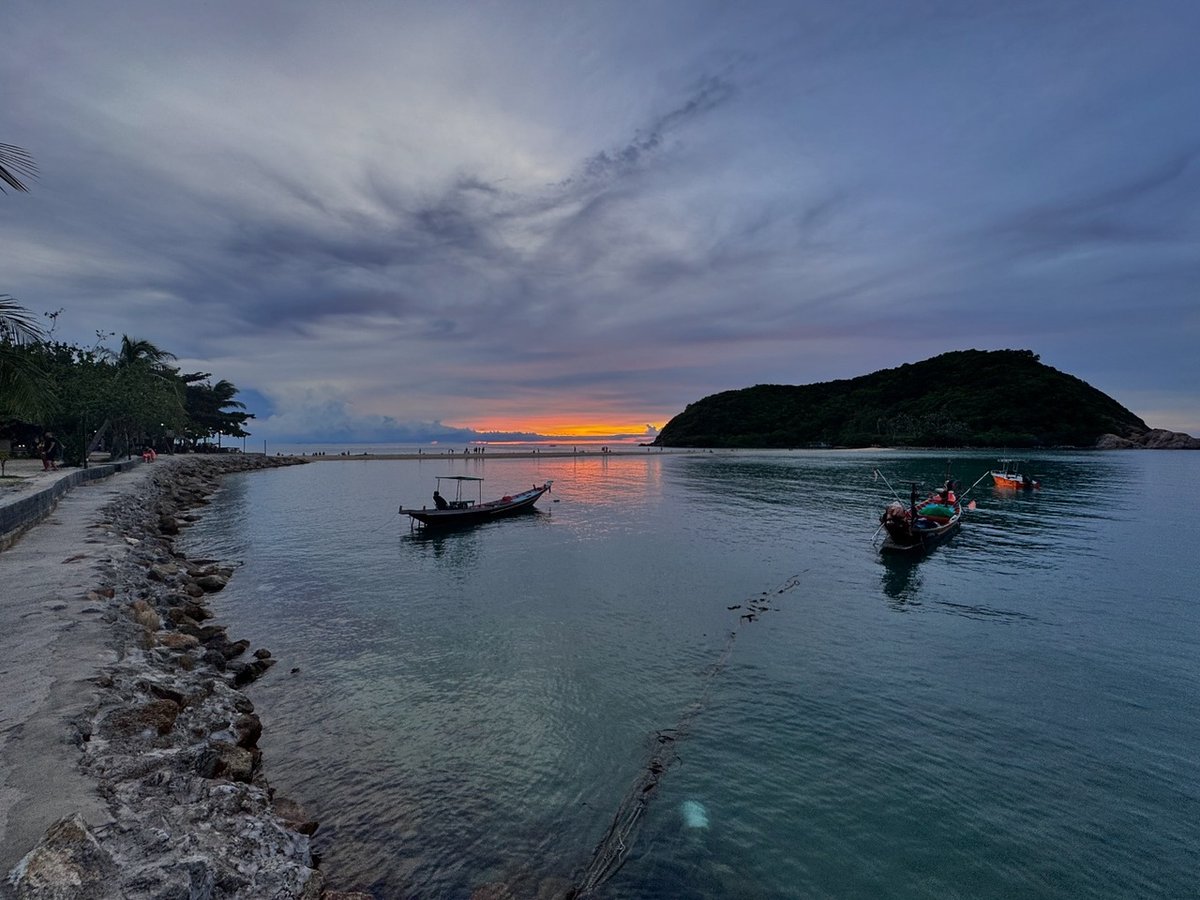 I can get used to this…
#livinginthailand #tropicscalling #easyasitshouldbe #shotoniphone instagr.am/p/C-2MRi_vVxQ/