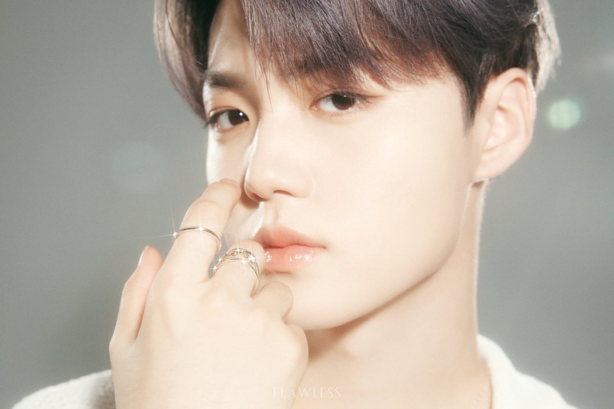 with_flawless's tweet photo. #FLAWLESS X #TREASURE

🔗 https://t.co/AQwsYRqsg6

Adore Every glow: The True TREASURE Within

📆~ 9.8 23:59 (KST)

#도영 #DOYOUNG
@ygtreasuremaker @treasuremembers https://t.co/B25tKECPjj