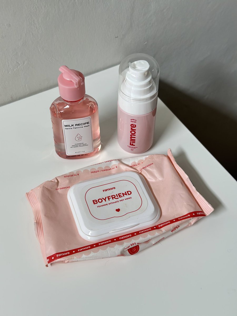 swextdemon's tweet image. girl things that i dont regret buying as an adult: 🌺