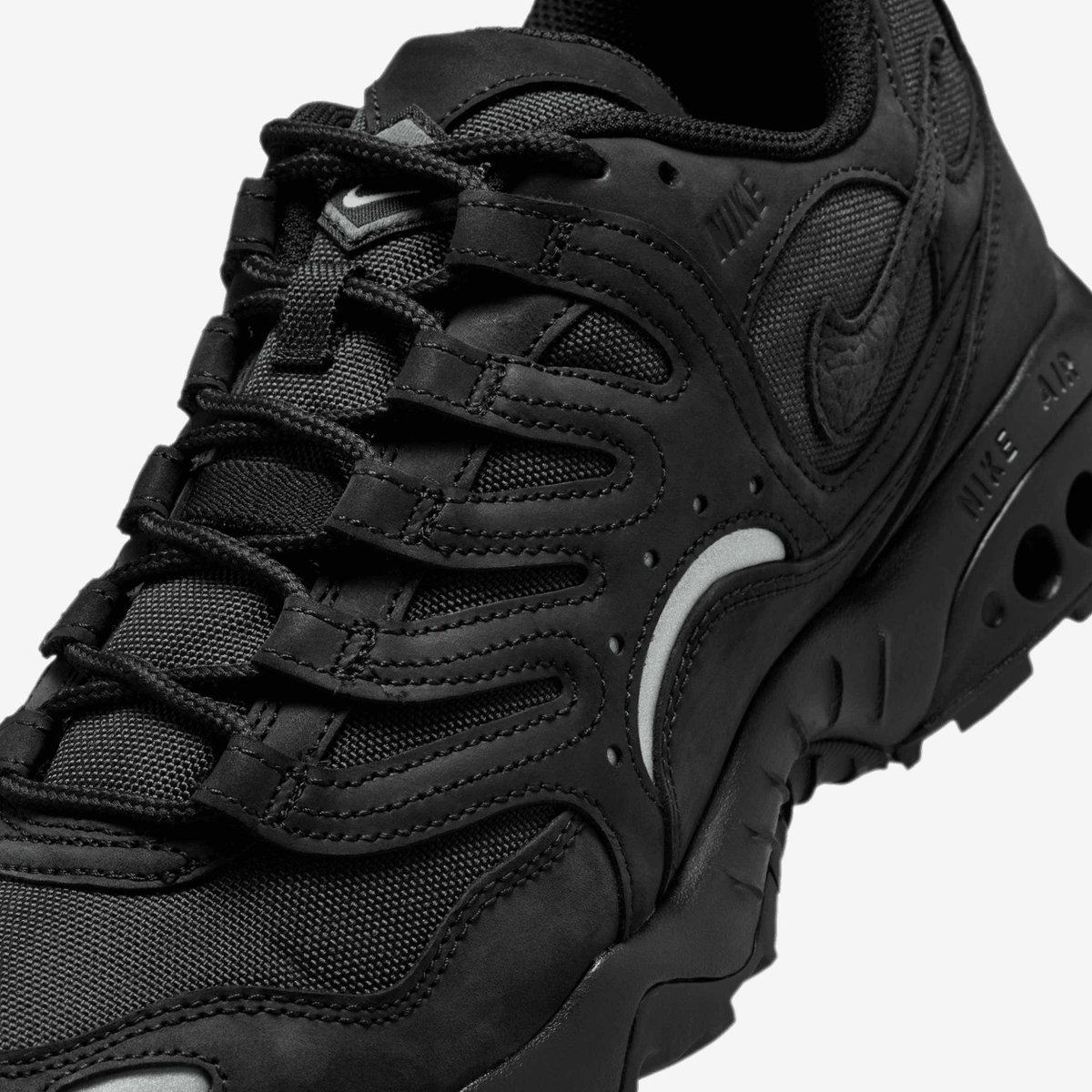 CaminoTV's tweet photo. Du confort pour 150€ !! 👌

Nike Air Terra Humara SP drop à 9h 

Tous les liens ici :
- ⚫️ : https://t.co/NOOhzNYnTw
- 🔵 : https://t.co/GeThOerrE6 https://t.co/O0u8ygpnWY