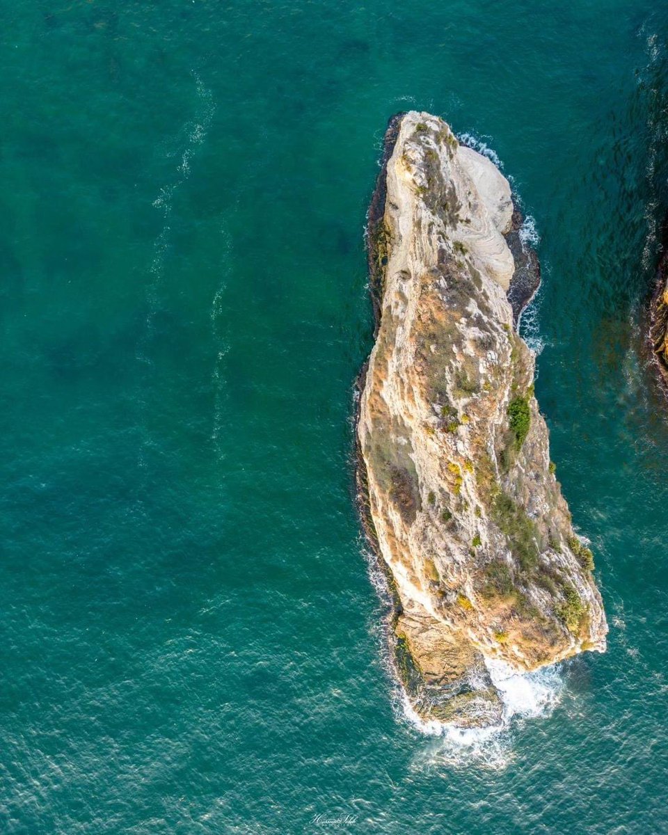 LGeographic's tweet photo. The rocky shore of #Rouche #Beirut
By @taleb9413
#Exploring #Travel #Destination #MyLebanon #AmazingLebanon #LiveLoveLebanon #DiscoverLebanon #ExploreLebanon #ProudLebanese #LebaneseAmericans #Lebanon #Lebanese #AmericansLebanese https://t.co/EArewfSbEA