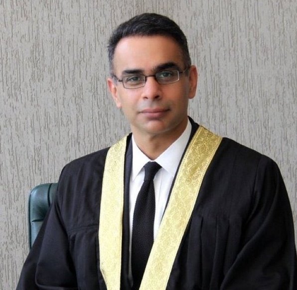 بڑی خبر 
جسٹس میاں گل حسن اورنگزیب اور جسٹس بابر ستار نے اسلام آباد ہائیکورٹ نے 190 ملین پاؤنڈز ریفرنس کا حتمی فیصلہ سنانے سے روک دیا ہے۔۔۔
سلام ان دونوں بہادر جج صاحبان کو....