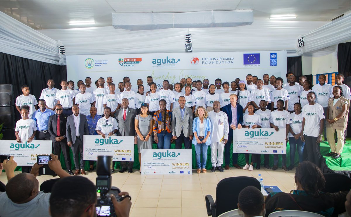 SangwaSifa's tweet photo. I was priviledged to attend the #InternationalYouthDay celebration on August 17th, prepared by @RwandaYouthArts and partners  at @Yego_Kimisagara.

@FatmataLSesay, the @UNDP_Rwanda Rep. emphasized, "Youth are not just tomorrow's leaders; they are leaders today."

Yes we are 🥳. https://t.co/Y1t9Xp7Mrz